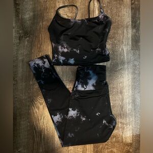 Onzie Revovle workout set